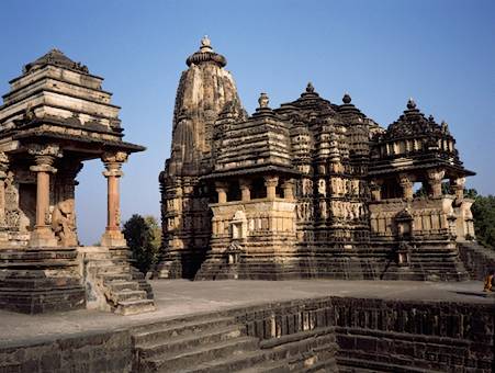 Découvrez Khajuraho – célèbre pour ses sculptures érotiques en Inde